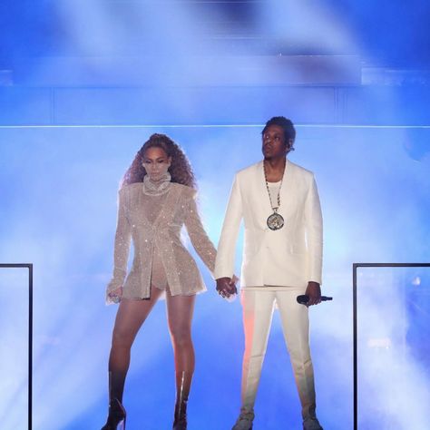 It’s Official, Beyoncé And JAY-Z Gave Us A Peek At Their Twins | And it looks like the Carters renewed their vows. Beyonce 2013, Beyonce Coachella, Beyonce Instagram, Power Moves, Beyonce Knowles Carter, Beyonce Style, Laquan Smith, Mrs Carter, Beyoncé Giselle Knowles-carter