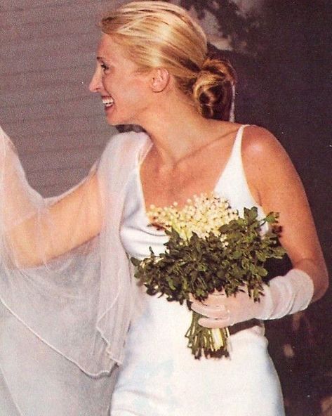 A close up of Carolyn Bessette-Kennedy’s beautiful wedding dress made by the amazing @narciso_rodriguez 👰🥂💐 @allforcarolyn Carolyn Bessette Wedding, Carolyn Bessette, Style Icon, Wedding Makeup, Veil, Close Up, Wedding Dress, Makeup, Instagram