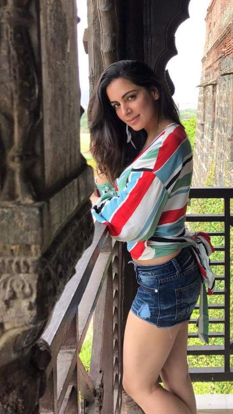 Shraddha Arya Wiki Biography,Pics,Age, Wallpaper,Profile,Tv Serial,Indian Hottie Tumhari Pakhi, Wallpaper Profile, Shraddha Arya, Title Song, Modern Clothes, Beauty Smile, Exam Study, Study Material, Shraddha Kapoor