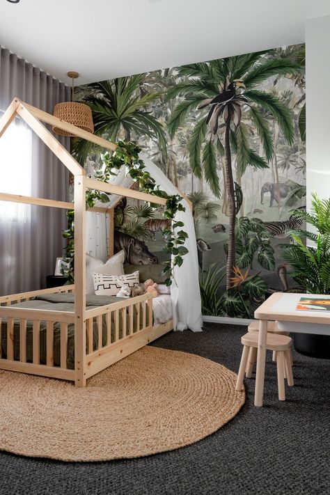 Montessori Jungle Bedroom, Safari Boys Bedroom, Toddler Jungle Bedroom, Toddler Safari Bedroom, Jungle Theme Bedroom Kids, Safari Room Kids, Jungle Toddler Room, Jungle Bedroom Ideas, Safari Toddler Room