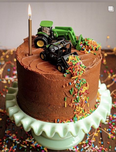 John Deere Birthday Party Ideas, John Deere Birthday Cake, Tractor Birthday Cake, Tractor Birthday Cakes, John Deere Cake, Love Herbs, Farm Birthday Cakes, Construction Birthday Cake, John Deere Birthday