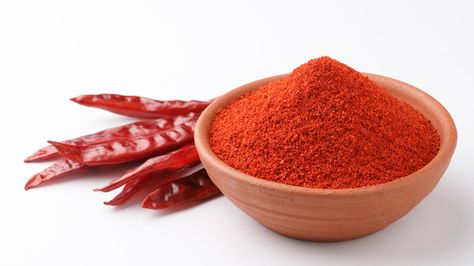 Kashmiri Chilli Powder, Chili Powder Substitute, Japanese Spices, Kashmiri Chilli, Dried Red Chili Peppers, Chipotle Powder, Easy Swaps, Homemade Chipotle, Chipotle Seasoning