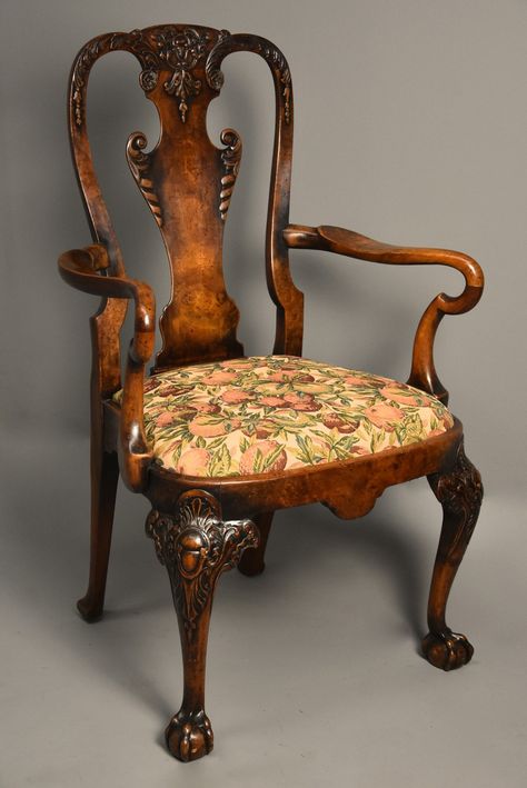 English Country Interiors, Queen Anne Furniture, Queen Anne Chair, Walnut Armchair, Queen Anne Style, Furniture Details Design, Traditional Interior Design, Period Furniture, Sleeper Chair