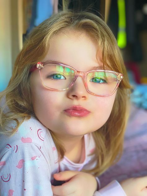 Kids With Glasses, Girls Glasses, Childrens Glasses, Dark Academia Outfit, Baby Sunglasses, Colorful Frames, Kids Glasses, Wearing Glasses, Girls With Glasses