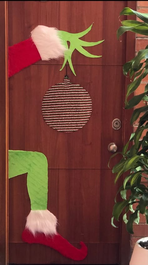 Grinch Door, Door Decorations Classroom Christmas, Diy Christmas Door, Christmas Door Decorating Contest, Christmas Classroom Door, Christmas History, Grinch Christmas Decorations, Front Porch Christmas Decor Ideas, Porch Christmas Decor Ideas