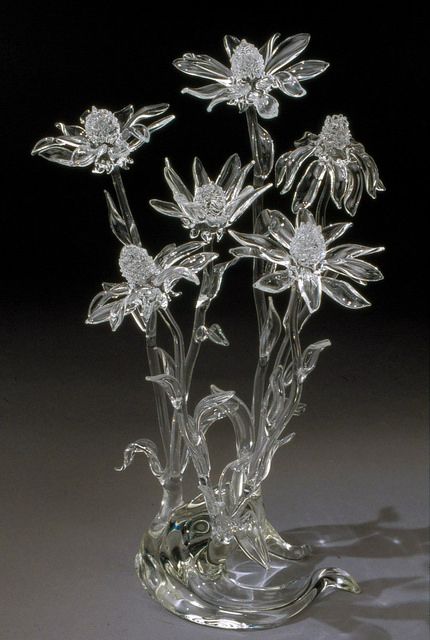 Plastic Bottle Flowers, Art Of Glass, Blown Glass Art, Flower Sculptures, Plastic Bottle Crafts, Ice Sculptures, Plastic Crafts, Crystal Crafts, Flower Diy Crafts