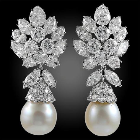 Van Cleef & Arpels Diamond, South Sea Pearl Detachable Earrings In Good Condition For Sale In New York, NY Jewelry Designs Ideas, Pearl Diamond Earrings, Pearl Earrings Designs, Real Diamond Earrings, Diamond Earrings Design, Jewelry Set Design, Earrings Design, Pearl And Diamond Earrings, Diamond Jewelry Designs