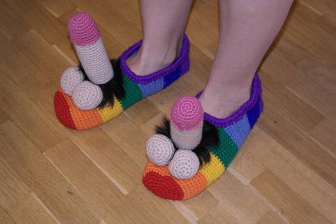 Funny Slippers, Gay Best Friend, Funny Shoes, Rainbow Socks, Crochet Disney, Pretty Halloween, Funny Fashion, Boss Gift, Beautiful Gift Wrapping