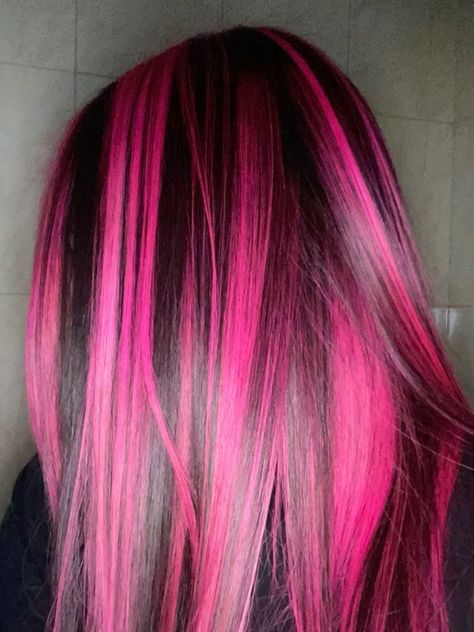 Pink Hair Streaks, Bright Pink Hair, Pink And Black Hair, Skunk Hair, Pink Hair Dye, Hot Pink Hair, Hair Color Streaks, Dyed Hair Inspiration, Hair Streaks