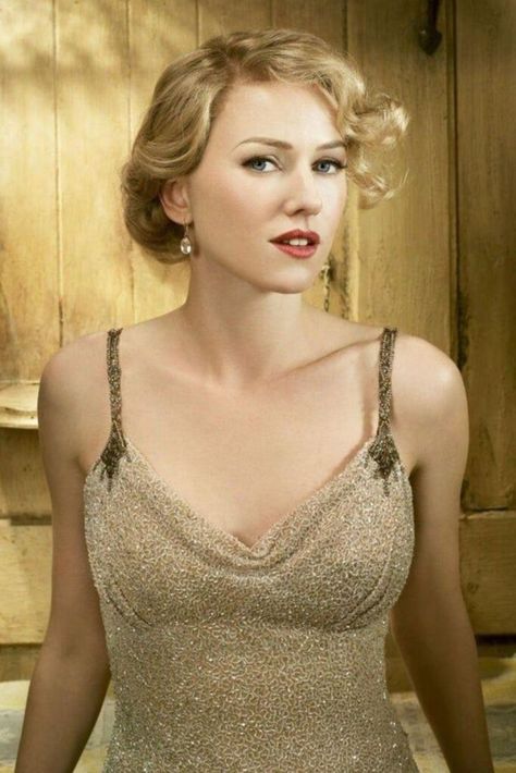 Soft Classic Body Type For Wardrobe, Style, And Makeup Noami Watts, Naomi Wats, Classic Kibbe, Naomi Watts, Actrices Hollywood, Soft Classic, Keira Knightley, Jessica Chastain, Nicole Kidman