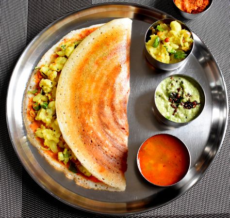 Dosa And Sambar, Dosa And Chutney, Dosa Pictures, Masala Dosa Photography, Dosa Aesthetic, Dosa Photography, Potato Sabji, Mysore Masala Dosa, Red Chutney