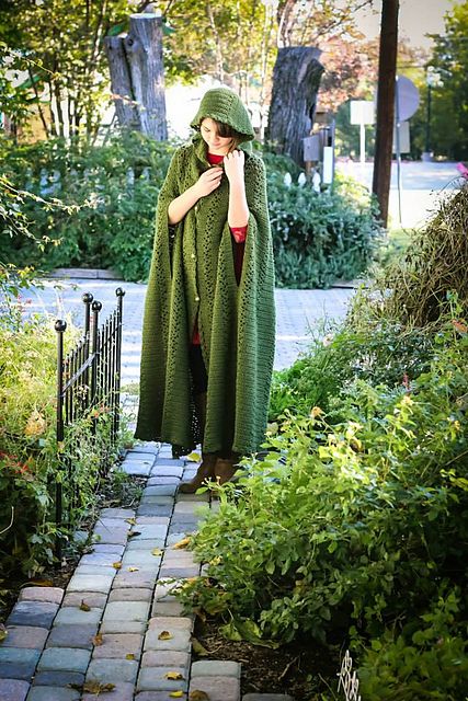 Ravelry: marla3206's Long Hooded Cape Knit Hoodie Outfit, Crochet Cape Pattern Free, Hooded Cloak Pattern, Cape Pattern Free, Hooded Cape Pattern, Hooded Capes, Cape Au Crochet, Crochet Cape Pattern, Cloak Pattern