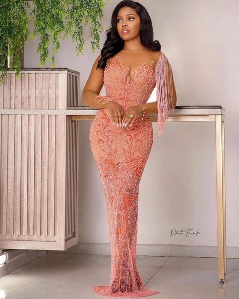 378 Likes, 1 Comments - face Of Owambe Worldwide (@faceofowambe1010) on Instagram: “Peach Perfect 🍑🍑 Dress @chic_byveekeejames Photography @officialphotofreak Makeup…” Aso Ebi Lace Styles, Engagement Gowns, Muslim Evening Dresses, Long Gown Design, Short African Dresses, Lace Gown Styles, Lace Dress Styles, White Evening Dress, African Lace Dresses