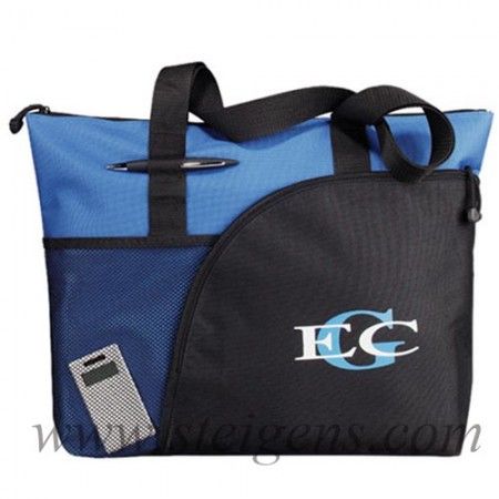 #Steigens offer conference bags made off fantastic material for #CorporateGifts and #PromotionalGifts in #Dubai Conference Bags, Leather Folder, Promotional Giveaways, Office Items, Promotional Gifts, Custom Bags, New Trends, Corporate Gifts, Inspirational Gifts