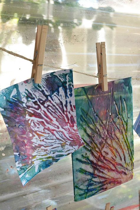 Printmaking with preschoolers Coral Reef Art Preschool, Coral Craft Preschool, Coral Reef Craft Preschool, Coral Reef Preschool, Styrofoam Printmaking, Diy Printmaking, Styrofoam Printing, Coral Reef Craft, Meri Cherry