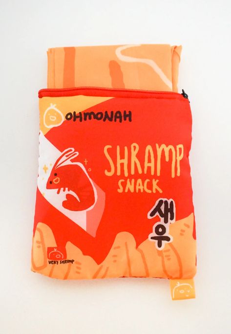 SHRIMP CRACKER reusable shopping bag – ohmonah Cute Shrimp, Fashionable Bags, 타이포그래피 포스터 디자인, Quirky Fashion, Reusable Shopping Bags, Shopper Bag, Pouch Bag, Drink Sleeves, Sling Bag