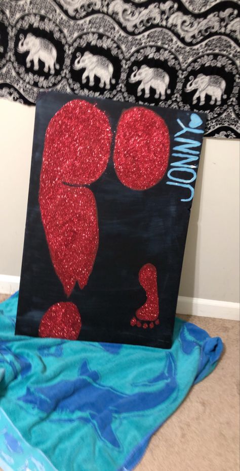 Body Art On Canvas With Glitter, Acrylic Body Painting Canvases, Diy Body Art On Canvas How To, Body On Canvas Painting, Painting Of Body For Boyfriend, Body Canvas Painting Diy, Body Paintings Tiktok, Body Stamp On Canvas, Paint With Body On Canvas