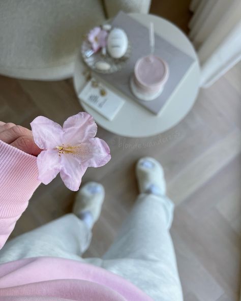 pinterest girlies, pfg aesthetic, pfg aesthetic pink, selfcare ideas Pfg Aesthetic, Pink Selfcare, Pink Girl Aesthetic, Motivation Playlist, Pinterest Girl Aesthetic, Selfcare Ideas, Pinterest Girlies, Girly Pics, Aesthetic Post