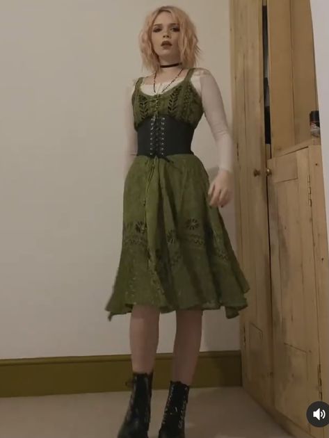 Green Pirate Aesthetic Outfit, Fantasy Aesthetic Outfits Fairy, Whimsical Dresses Casual, Druid Aesthetic Outfit, Elven Core Outfits, Goblincore Dress Aesthetic, Fairycore Clothes Aesthetic, Plant Witch Outfit, Fairy Punk Outfits