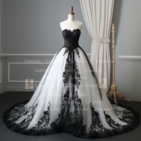 Goth Wedding White Dress, Soft Goth Wedding, Wedding Dress With Black Accents, Corpse Bride Wedding Dress, White And Black Wedding Dress, Punk Wedding Dresses, Black And White Wedding Dress, Black Wedding Gowns, Gothic Bride