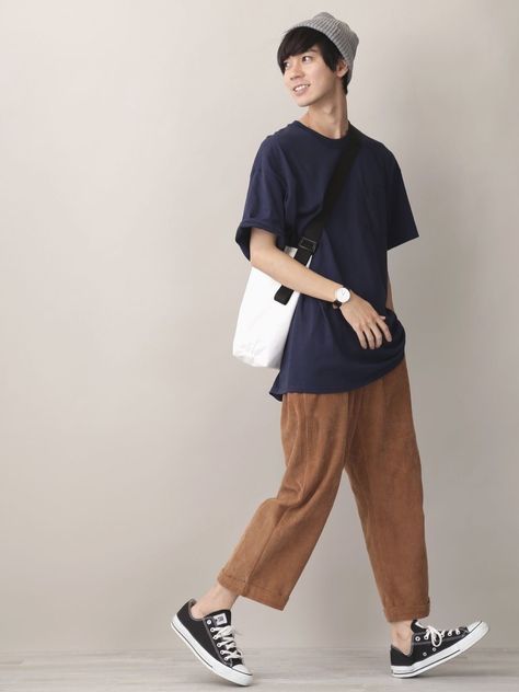 Japanese Street Fashion Men, Japanese Mens Fashion, Japanese Man, Street Style Outfits Men, Man Fashion, Poses References, Japanese Street Fashion, Men Fashion Casual Outfits, Streetwear Men Outfits