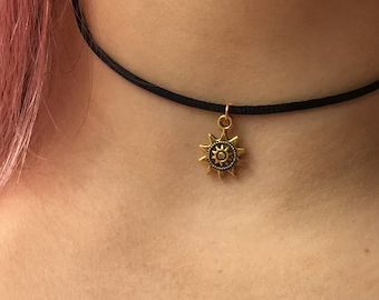 90s Choker Necklace, Sun Choker, 90s Choker, Sunflower Charm, Cute Sunflower, Choker Necklace Gold, Silver Choker Necklace, Sunflower Necklace, Boho Choker