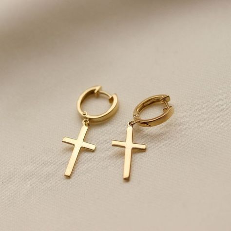 Cross Earrings Aesthetic, Earrings Design Gold, Gold Earrings Aesthetic, Gold Cross Earrings, Aesthetic Galaxy, Pretty Jewelry Necklaces, Earrings Aesthetic, Earrings Design, Christian Jewelry