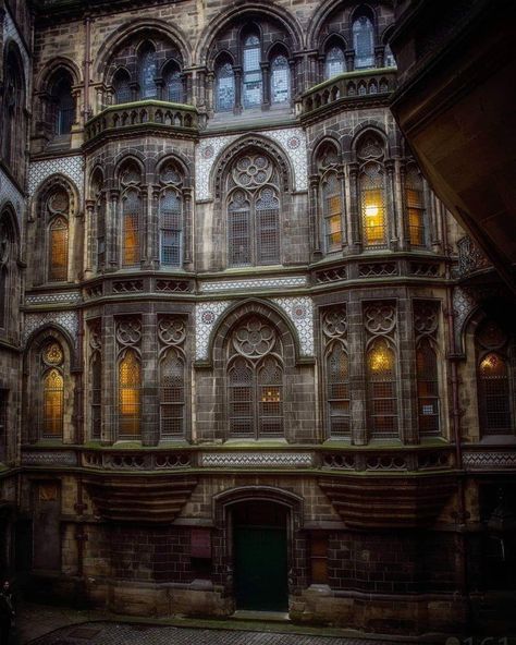 Manchester Town Hall, Architecture Inspiration, Salford, Baroque Architecture, Gcse Art, Interesting Places, Travel Bug, Art Architecture, Travel Bugs