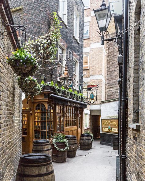 (@aladyinlondon) on Instagram: “I love London's hidden pubs, and this one down a secret alley in Holborn is one of my favorites.…” Industrial London Aesthetic, Slytherin Style, Pubs In London, Victorian Industrial, Background References, London Travel Guide, Background Inspiration, Planet Coaster, Paintings Ideas