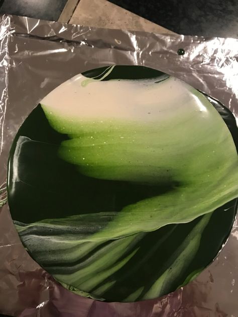 Green Mirror Glaze Cake, Usa Cake, Glazed Cake, Glaze Cake, Glaze For Cake, Mirror Glaze Cake, 3d Mirror, Mirror Glaze, Green Mirrors