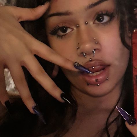 des(mond) on Instagram: “💜🌠 nails from @nafeesnailss 🖤” Snake Bite Piercing, Paznokcie Hello Kitty, Ropa Hip Hop, Septum Piercing Jewelry, Pretty Ear Piercings, Face Piercings, Short Locs Hairstyles, Cool Piercings, Cool Makeup Looks