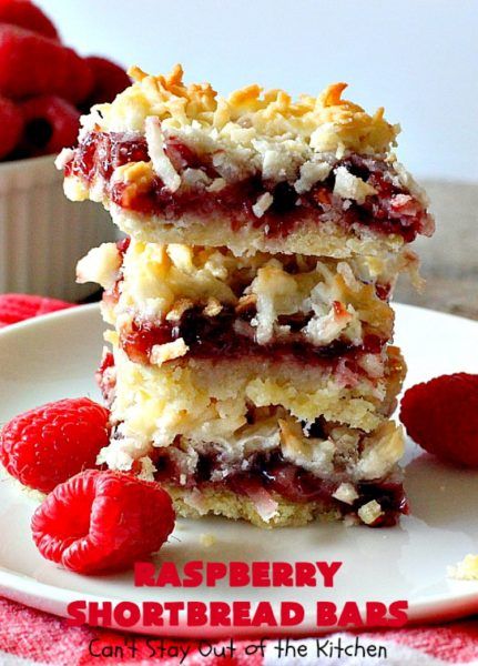 Raspberry Coconut Squares, Healthy Squares, Desert Squares, Harvest Desserts, Raspberry Shortbread Bars, Raspberry Coconut Bars, Berry Bars, Raspberry Shortbread, Raspberry Crumb Bars