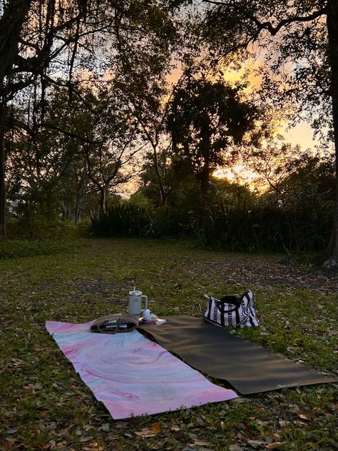 Cabincore Aesthetic, Spirituality Aesthetic, Yoga Friends, Green Academia, Friends Sunset, Teenage Rebellion, Womb Healing, Yoga Aesthetic, Outdoor Yoga