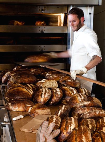 chad robertson - tartine sf Nothing sexier than a man making bread.... Or, really, This man making This bread. Chad Robertson, Bread People, Baking Photos, Bakery Shops, Tartine Bread, Village Bakery, Sf Restaurants, Corner Bakery, Best Oysters