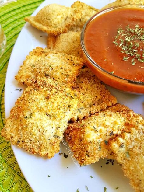 Fried Ravioli Recipe, Deep Fryer Recipes, Fried Ravioli, Air Fryer Recipes Low Carb, Air Fryer Recipes Breakfast, Toasted Ravioli, Ravioli Recipe, Air Fryer Recipe, Fried Foods