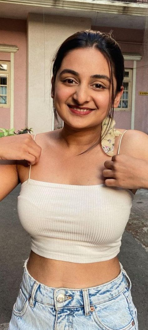 Esther Anil, New Images Hd, Women Photography, Actress Pics, Beautiful Smile Women, Desi, Actresses, Photography, Women's Top