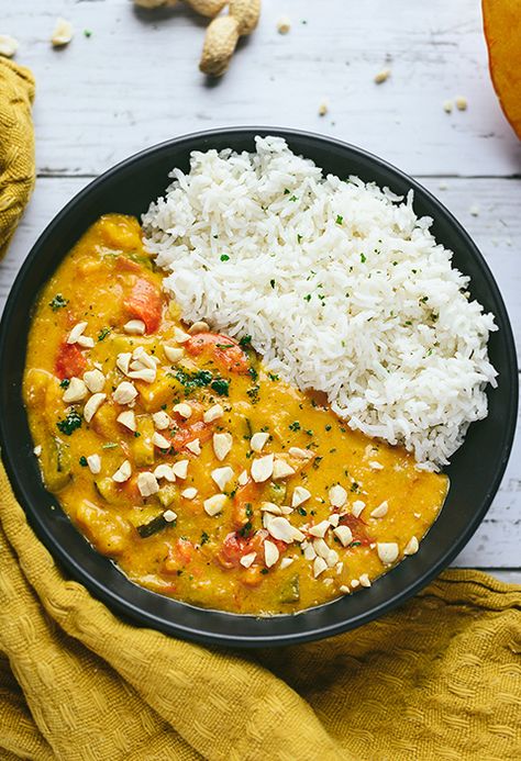 This curry is packed with flavor and vegetables! Serve this creamy curry with a side of rice and topped with avocado and peanuts and it's the perfect easy vegan dinner dish! How do you develop a new recipe? For me, it's often looking around the kitchen and feeling inspired by what's there. I had a bunch of vegetables in the fridge (as I have most of the time) and also half a hokkaido squash that I wanted to use up. #coconutmilk #curry #dinner #easydinner #hokkaidosquash #lunch #stew Hokkaido Squash Recipes, Hokkaido Squash, Curry Dinner, Squash Curry, Spicy Pineapple, Creamy Curry, Vegan Buddha Bowl, Asian Dinners, Soy Free Vegan