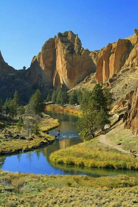 Smith Rock State Park, Ecola State Park, Matka Natura, Have Inspiration, Oregon Travel, Take Better Photos, Places Around The World, Rocky Mountains, Belle Photo