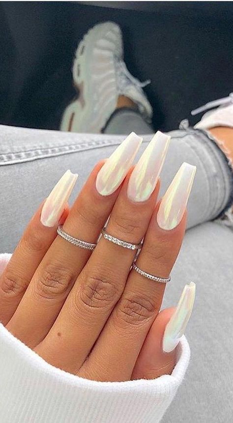 pinterest: peachesbitch Matte White Nails, White Acrylic Nails, White Nail Designs, Ballerina Nails, Winter Nail Designs, Winter Nail, Nagel Inspo, Essie Nail, Jamberry Nails