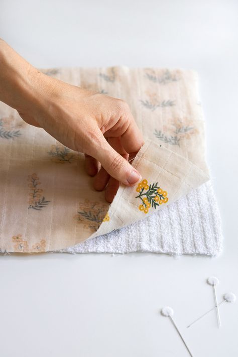 Reusable Cleaning Cloths, Sewing Reusable Paper Towels, Fabric Paper Towels Diy, Making Reusable Paper Towels, Sew Hand Towels, Diy Paperless Paper Towels, Diy Paper Towels, Sew Tea Towels, Paperless Paper Towels Diy