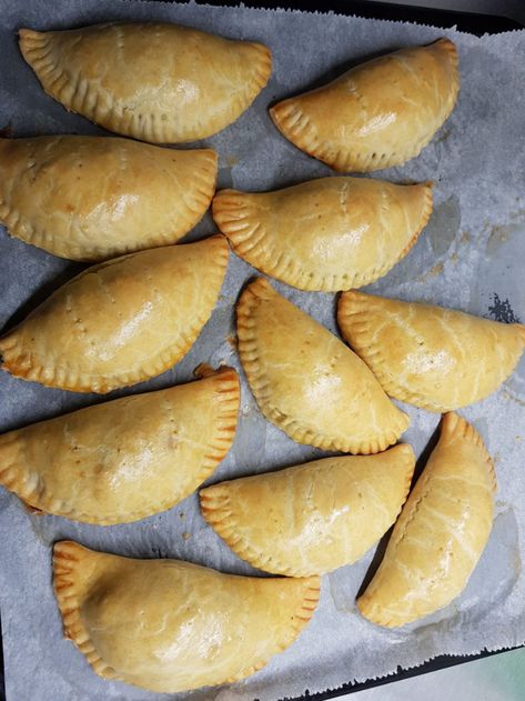 Nigerian Meat Pie Recipe: Best Recipe Ever - Olubunmi Mabel Nigerian Meat Pie Recipe, Nigerian Meat Pie, Nigeria Food, African Recipes Nigerian Food, Meat Pie Recipe, Nigerian Recipes, Fish Pie, Meatless Main Dishes, Dough Ingredients