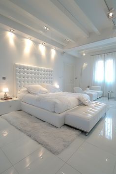 White Room Decor Bedroom, Dream Architecture, Bedroom Furniture Inspiration, Beautiful Bed Designs, Modern White Bedroom, White Bedrooms, All White Bedroom, All White Room, Upcycled Kitchen