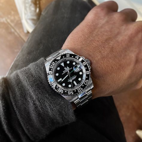 Mkbhd Wallpapers, Rolex Gmt Master Ii, Instagram Coffee, Rolex Gmt, Men's Watches, Stylish Fashion, Luxury Watches, Rolex Watches, Wales