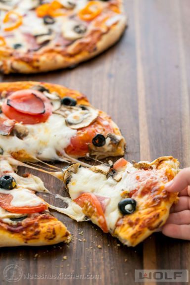 The Best Homemade Individual Pizzas (Greek and Supreme Versions). Great idea for Father's Day! #sponsored @natashaskitchen Pizza Variations, Individual Pizza, Individual Pizzas, Healthy Kid Friendly Meals, Pizza Parlor, Best Pizza Dough, Mini Pizzas, Pizza Pizza, Entree Recipes