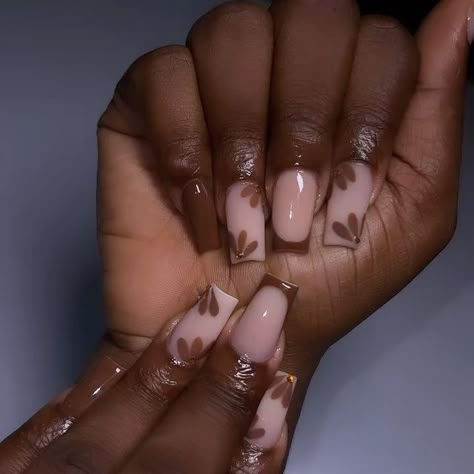 BEAUTYHIVE BY DEMMYS on Instagram: "Choco🤎" Simple May Nails Short, Brown And Pink Nails Acrylic Short, Acrylic Square Nails Designs Ideas, Short Nails Brown Design, Cute Brown Nails Ideas, Simple Nail Designs Brown, Pretty Nails Brown, Brown Nail Art Ideas, Nails Aethestic