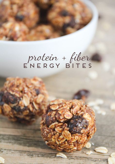 These protein energy bites will change the way you think about healthy snacking! I have been looking for healthy snacks to help curb my sweet tooth and afternoon cravings for chocolate. These prote… Paleo Energy Bites, Fibre Diet, Granola Balls, Homemade Granola Bar Recipe, Protein Energy Bites, Homemade Granola Bars Healthy, Breakfast Balls, Fiber Recipes, High Fiber Snacks