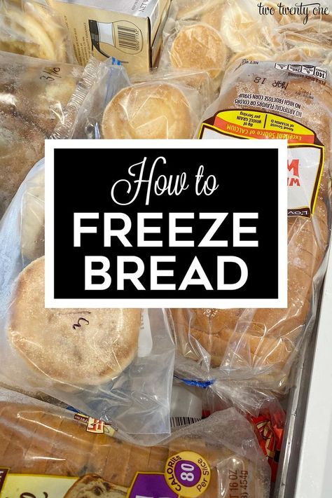 How to properly freeze and thaw bread! #freeze #bread #freezing #freezer How To Freeze Bread, Freeze Bread, Freezing Food Guide, Freezing Food Storage, Freezing Bread, Freeze Muffins, Freezing Food, Freezer Friendly Meals, Frozen Bread Dough