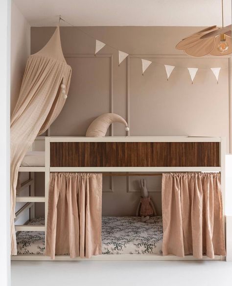 Ikea Room Kids Girl, Kura Cama Ikea, Ikea Bunk Bed Hack, Cama Ikea Kura, Bunk Bed Hacks, Wisteria Cottage, Kura Bed Hack, Ikea Bunk Bed, Ikea Kura Hack