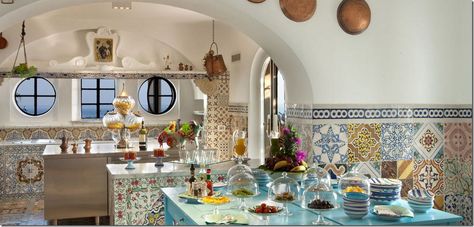 Italian Kitchen Amalfi Coast Villa, Mediterranean Interior, Mediterranean Villa, Mediterranean Architecture, Positano Italy, Amalfi Coast Italy, Mediterranean Decor, Travel Spots, Mediterranean Homes