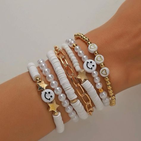 Super Cute Bracelet Set. Brand New Cute Bracelets To Make For Your Boyfriend, Sweet 16 Bracelets, Jewelry Group Boards, White And Gold Clay Bead Bracelet, Clay Bracelet Sets, Clay Bead Bracelet Stack Ideas, Trendy Bracelets 2024, Stack Bracelet Ideas, Price Board Ideas